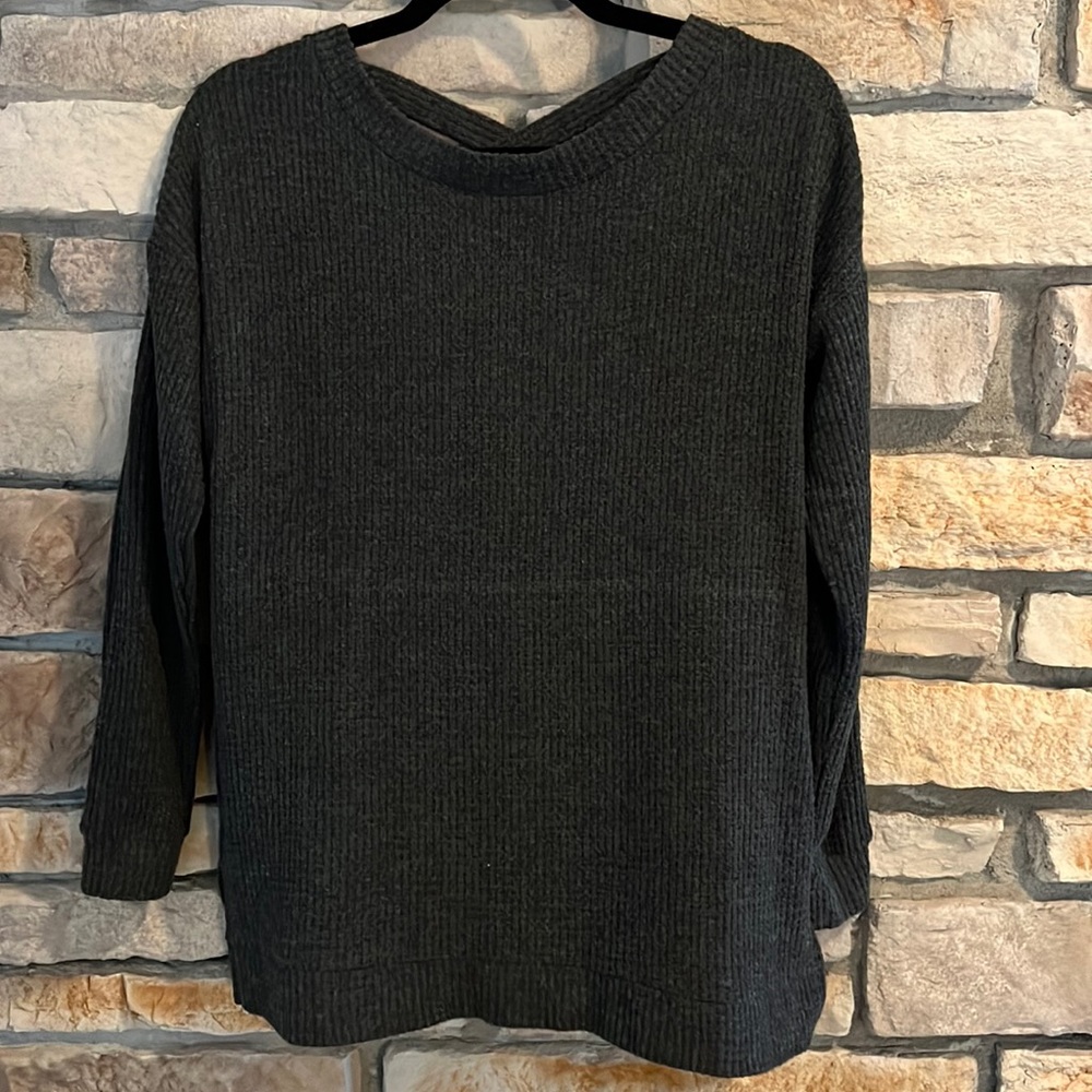 1 State Gray Sweater